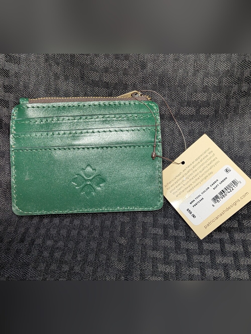 Soft Green Patricia Nash Tooled Cassis ID Wallet. - Picture 2 of 7